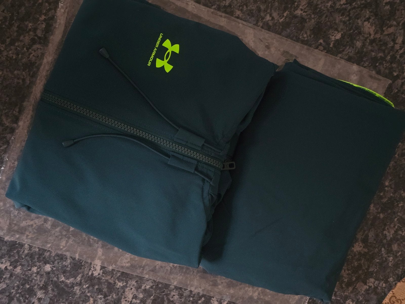 under armour trainingspak maat L/M nieuw met bon, Ophalen of Verzenden, Nieuw, Maat 48/50 (M)
