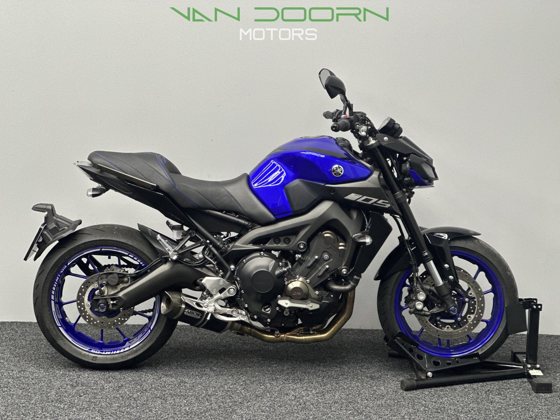 Yamaha MT-09 ABS | Full Arrow | Custom Seat | 2019 | MT 09 |, Info@vandoornmotors.nl, Kraaivenstraat 23-5
5048AB  TILBURG, NL