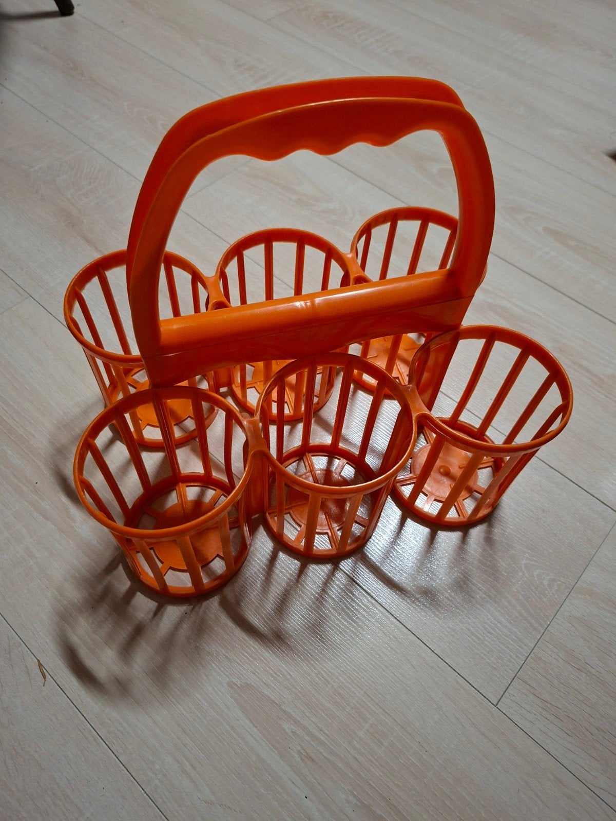 Vintage oranje flessendrager / flessenmand, Ophalen