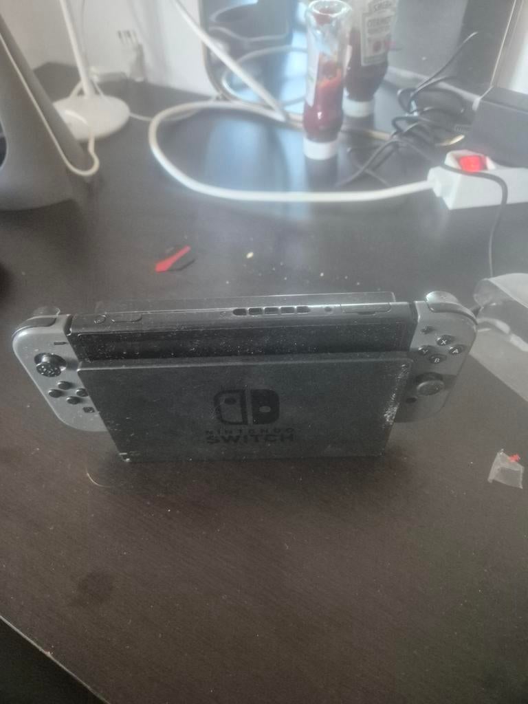 Nintendo Switch met Minecraft en 2 extra controllers, Spelcomputers en Games, Spelcomputers | Nintendo Switch, Ophalen, Switch Original