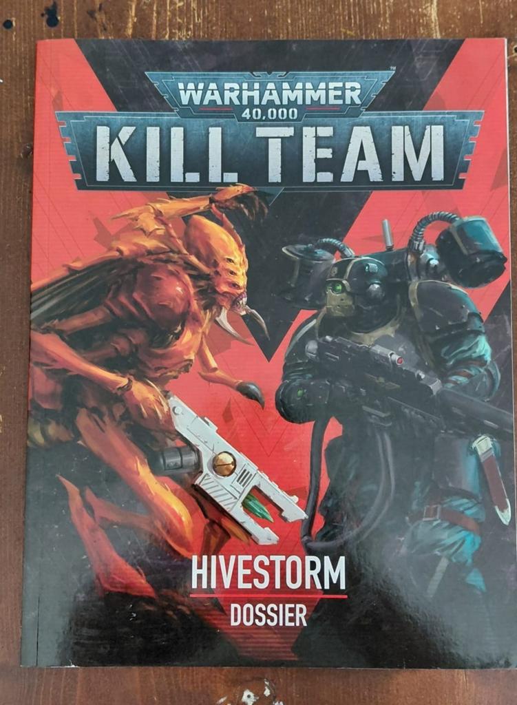Warhammer 40,000 Kill Team: Hivestorm Dossier Boek, Hobby en Vrije tijd, Wargaming, Zo goed als nieuw, Warhammer 40000, Boek of Catalogus