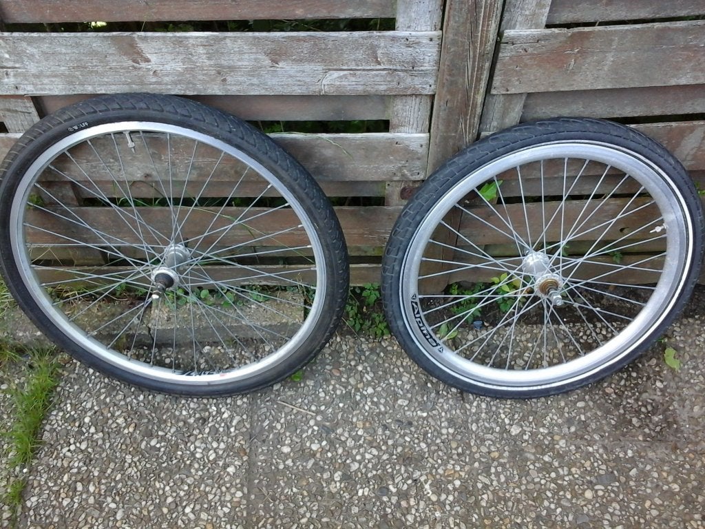 voorwiel 22 inch  voorwiel 24 inch  compleet, Fietsen en Brommers, Fietsonderdelen, Ophalen of Verzenden, Band
