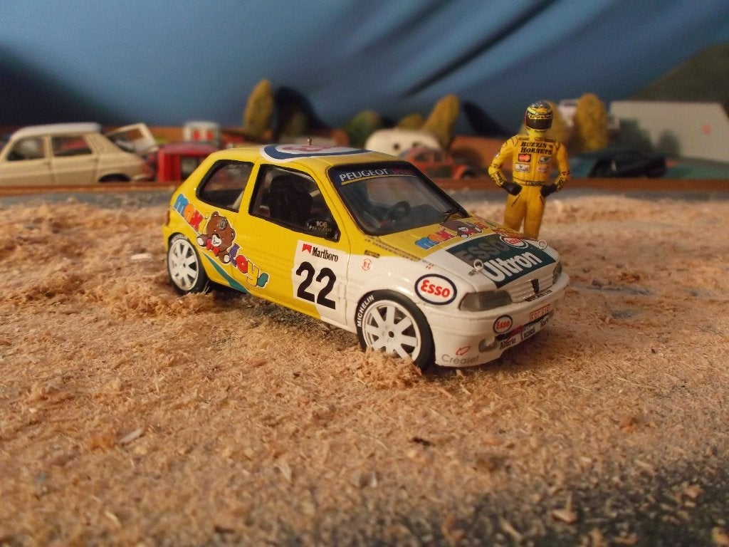 Peugeot 106 XSI Kit Car JP Vandewanvera #22 May.E.Dhont, Hobby en Vrije tijd, Modelauto's | 1:43, Ophalen of Verzenden, Zo goed als nieuw