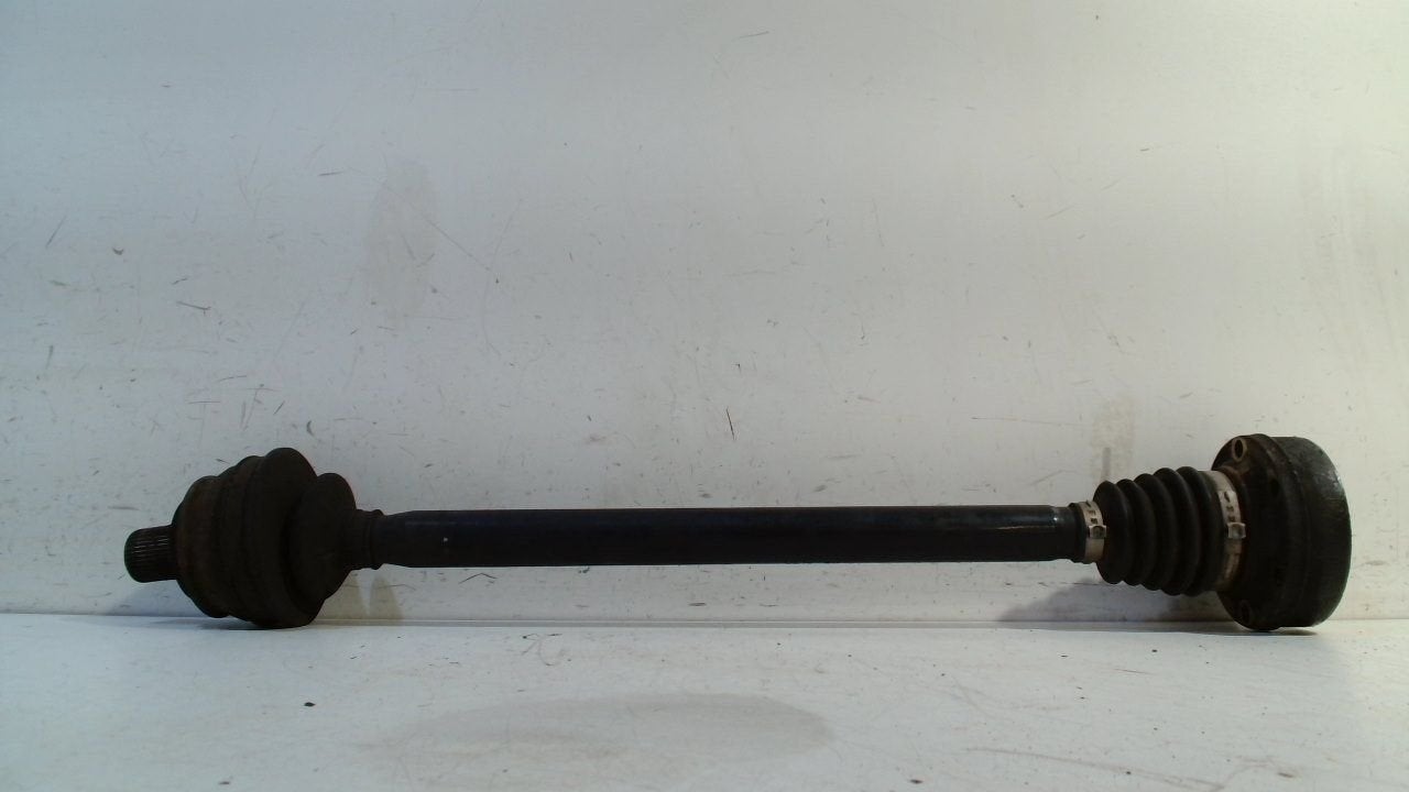 Aandrijfas links voor Audi A8, Onderdelen@venauto.nl, Van der Ven Autorecycling B.V., Gebruikt, Ettenseweg 76, 4706 PB Roosendaal, The Netherlands