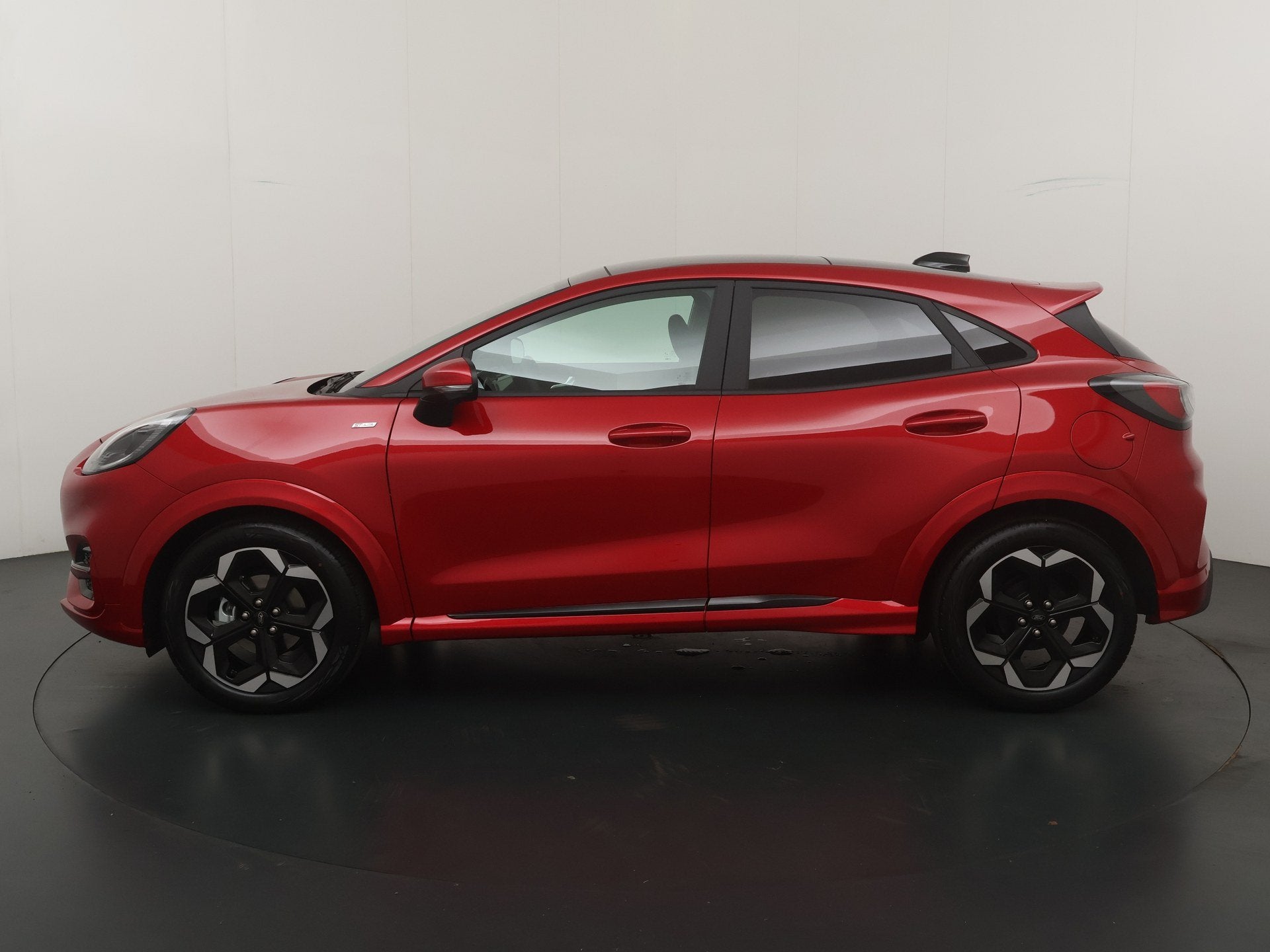 Ford Puma Hybrid ST-Line X 125pk | Driver Assist | Winter Pa, 125 pk, Puma, Zwart, Leder en Stof