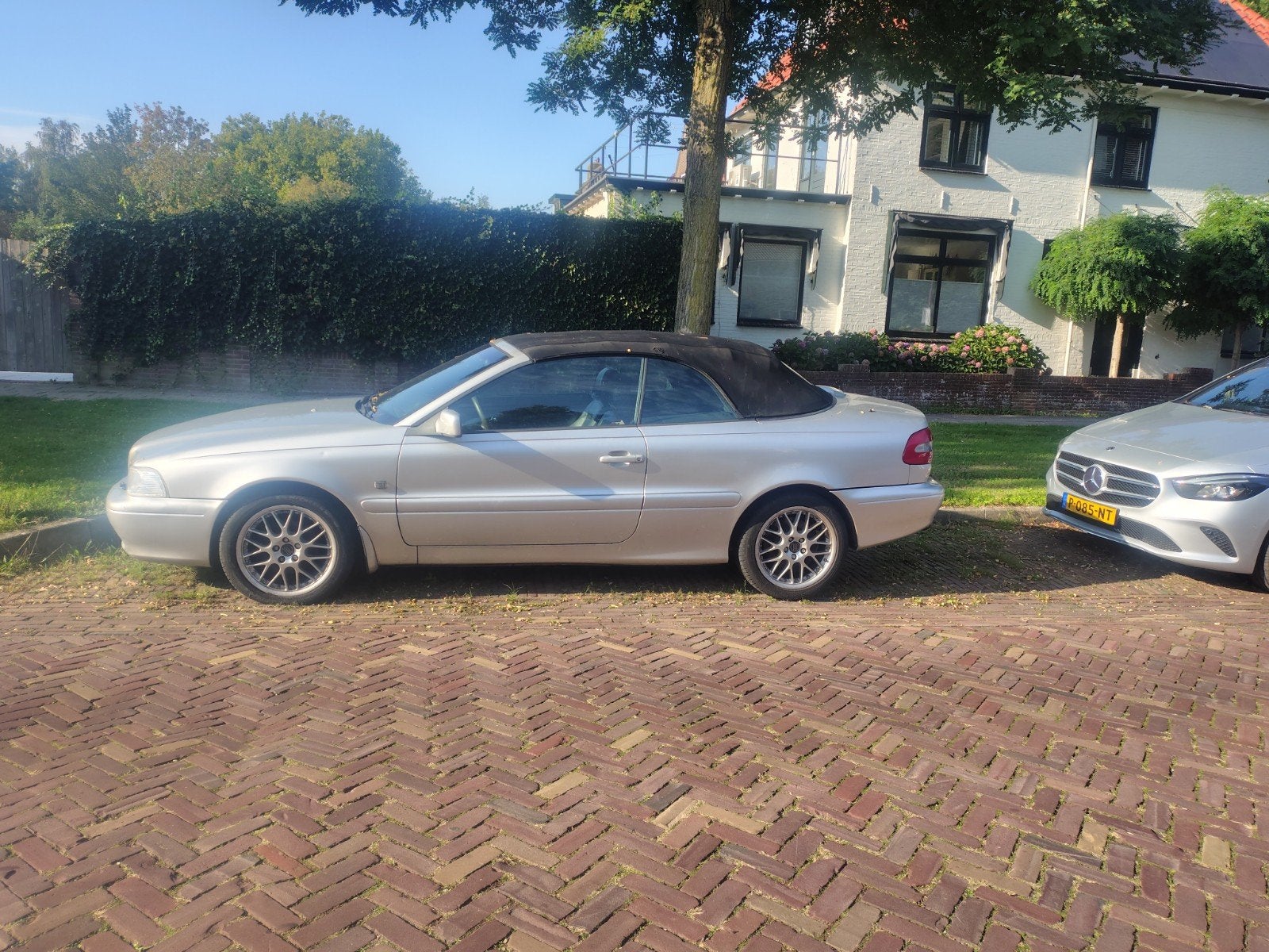 Volvo C70 2.0 T 163PK Cabrio AUT 2000 Grijs, Auto's, C70, Zwart, 4 stoelen, Particulier