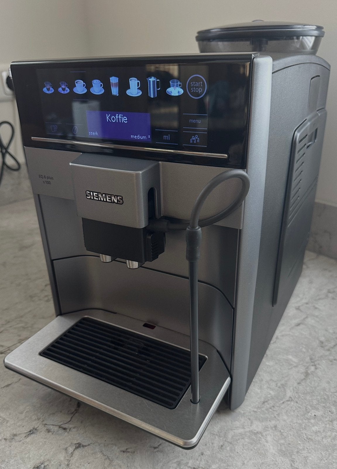 Siemens EQ.6 plus s100 - Lage tellerstand!, Ophalen, Afneembaar waterreservoir, Gebruikt, Koffiemachine