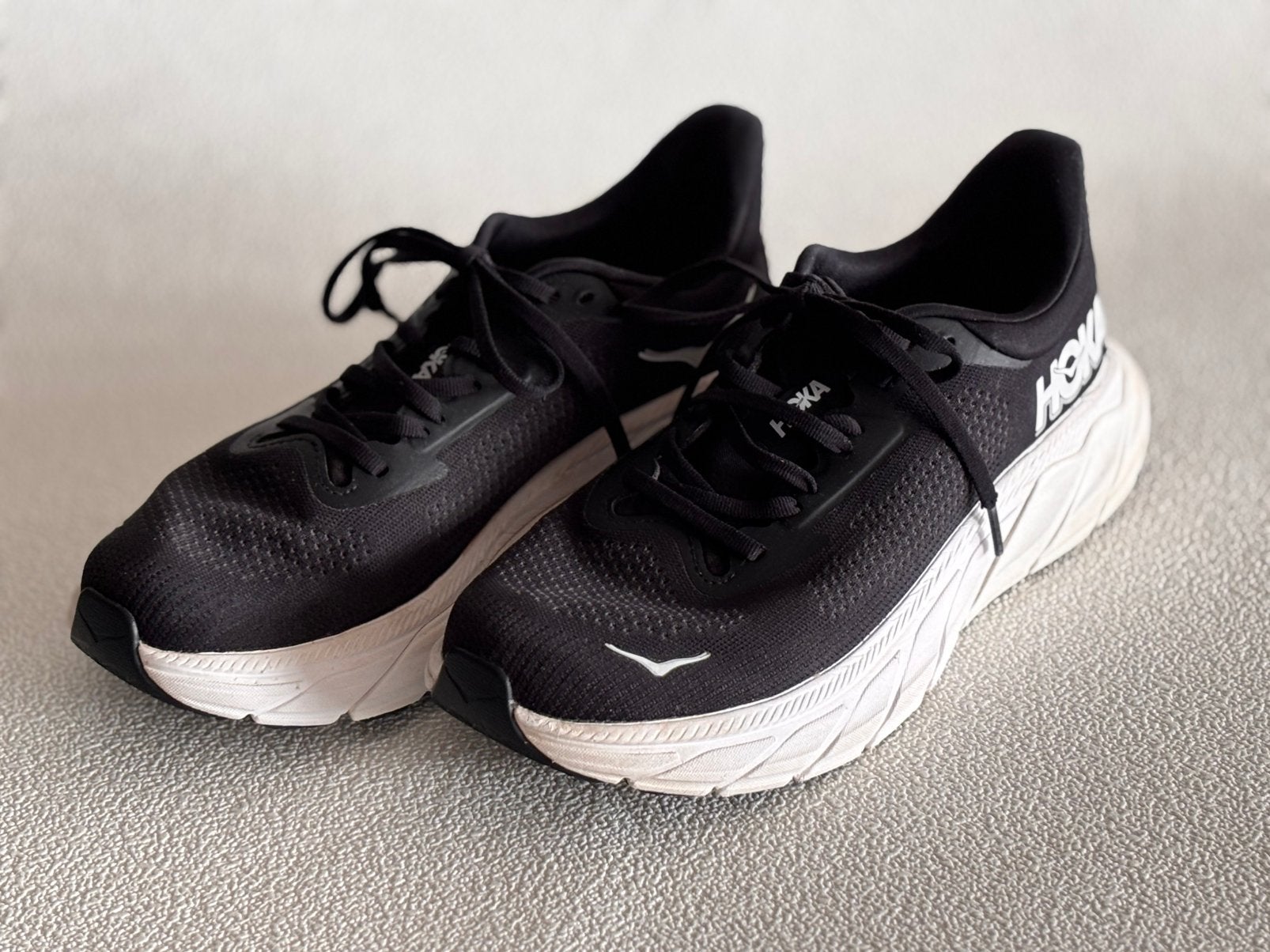Hoka Arahi 7 hardloopschoenen - Maat 40 2/3, Sport en Fitness, Bergsport en Wandelen, Gebruikt, Schoenen, Ophalen of Verzenden
