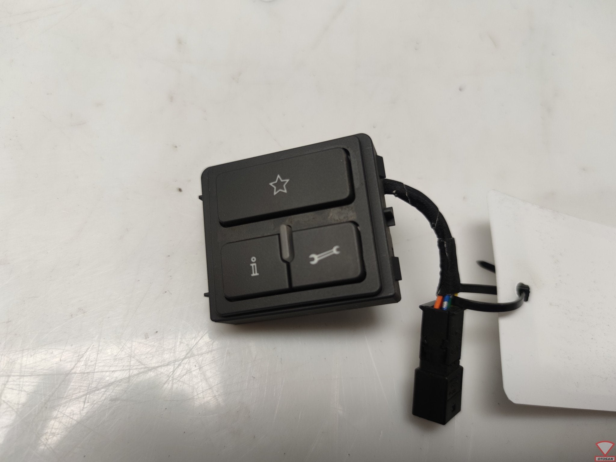 VW Golf 5 6 Passat Telefoonbediening Schakelaar 3C0035624C, Gebruikt, Volkswagen, Volkswagen AG, Berliner Ring 2
38440  Wolfsburg, DE