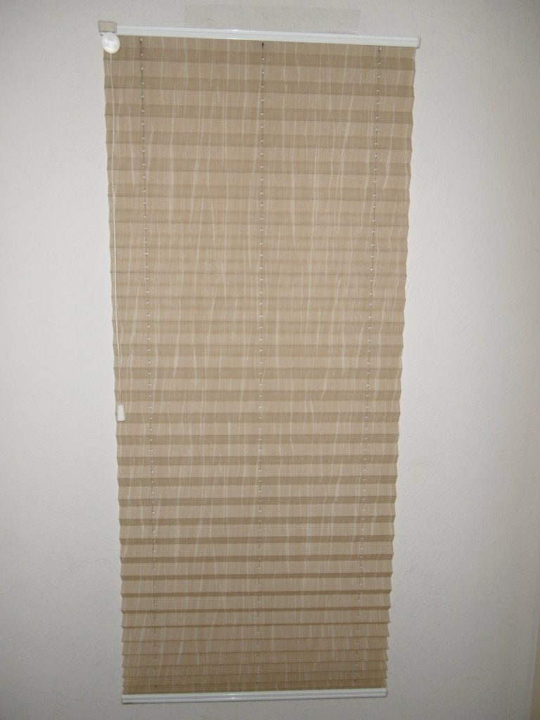 2 keurige vouwgordijntjes. In de kleur crème/beige, Huis en Inrichting, Gebruikt, Ophalen of Verzenden, Vouwgordijn, Beige
