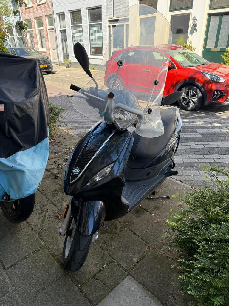 Piaggio Fly 2017 brom, Fietsen en Brommers, Scooters | Piaggio, Ophalen, Gebruikt, Maximaal 45 km/u, Fly