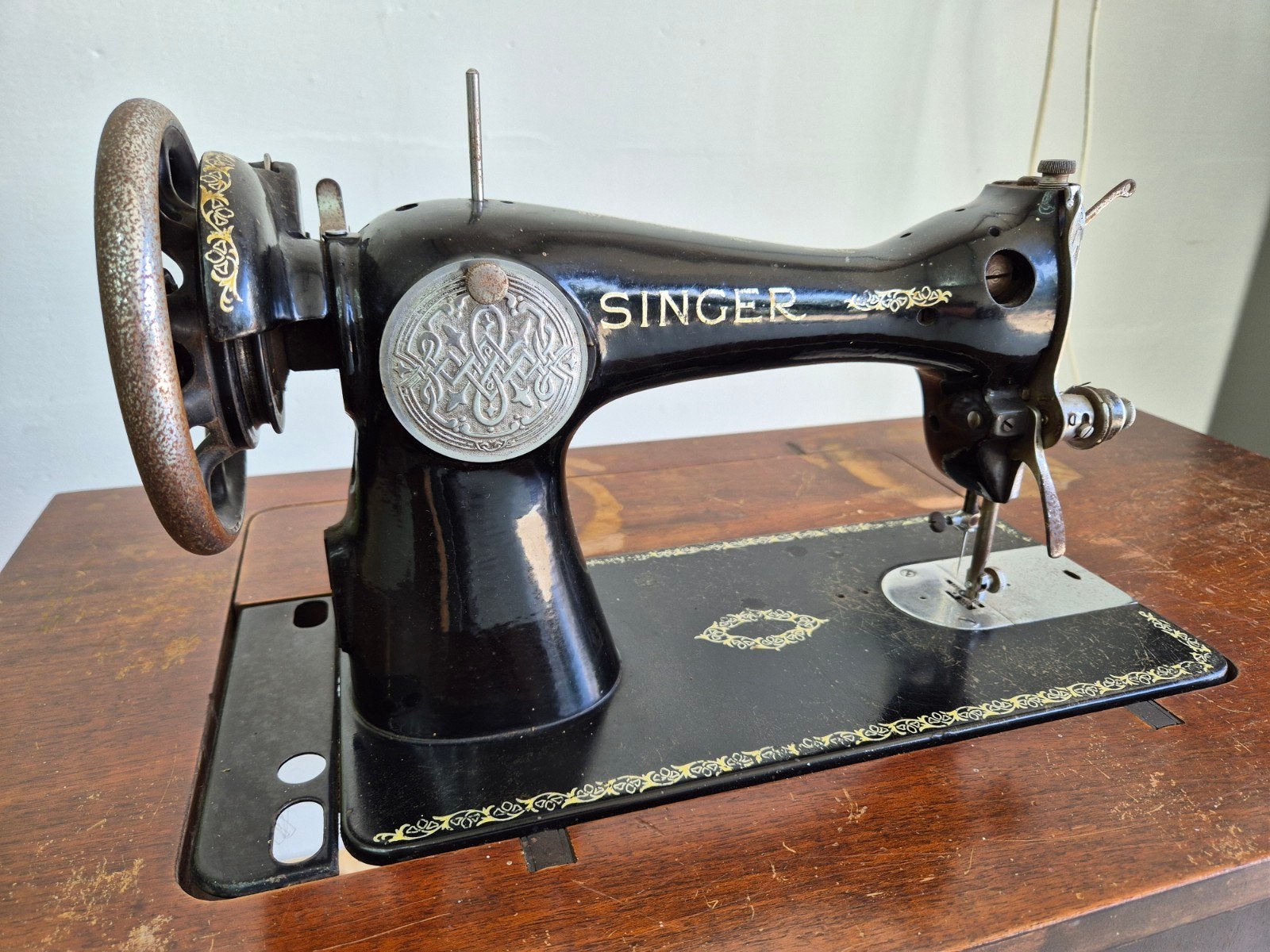 vintage Singer naaimachine op gietijzer onderstel, Ophalen