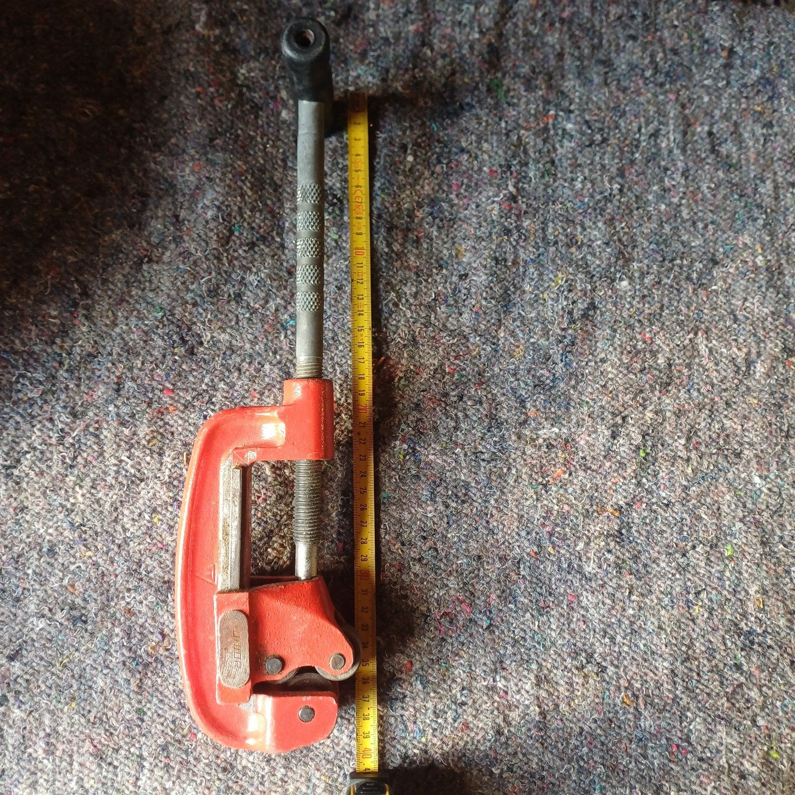Gebruikte pijpsnijder - rood, handgereedschap, Doe-het-zelf en Verbouw, Gereedschap | Handgereedschap, Ophalen of Verzenden, Gebruikt
