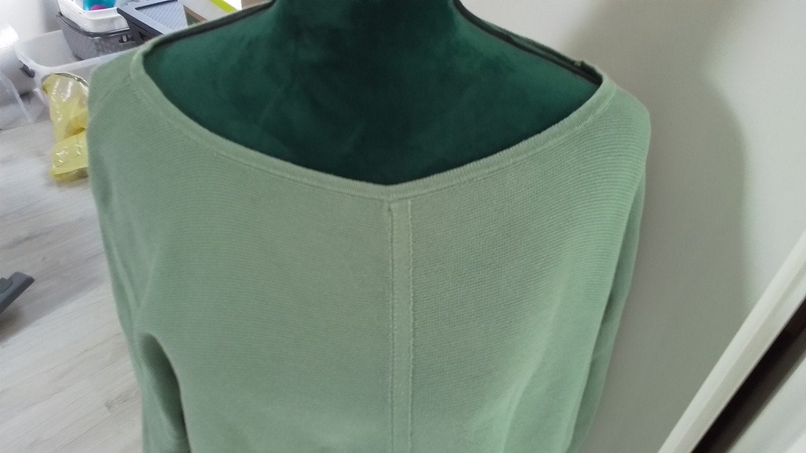 Truien, Ophalen of Verzenden, Zo goed als nieuw, Maat 46/48 (XL) of groter, Beige