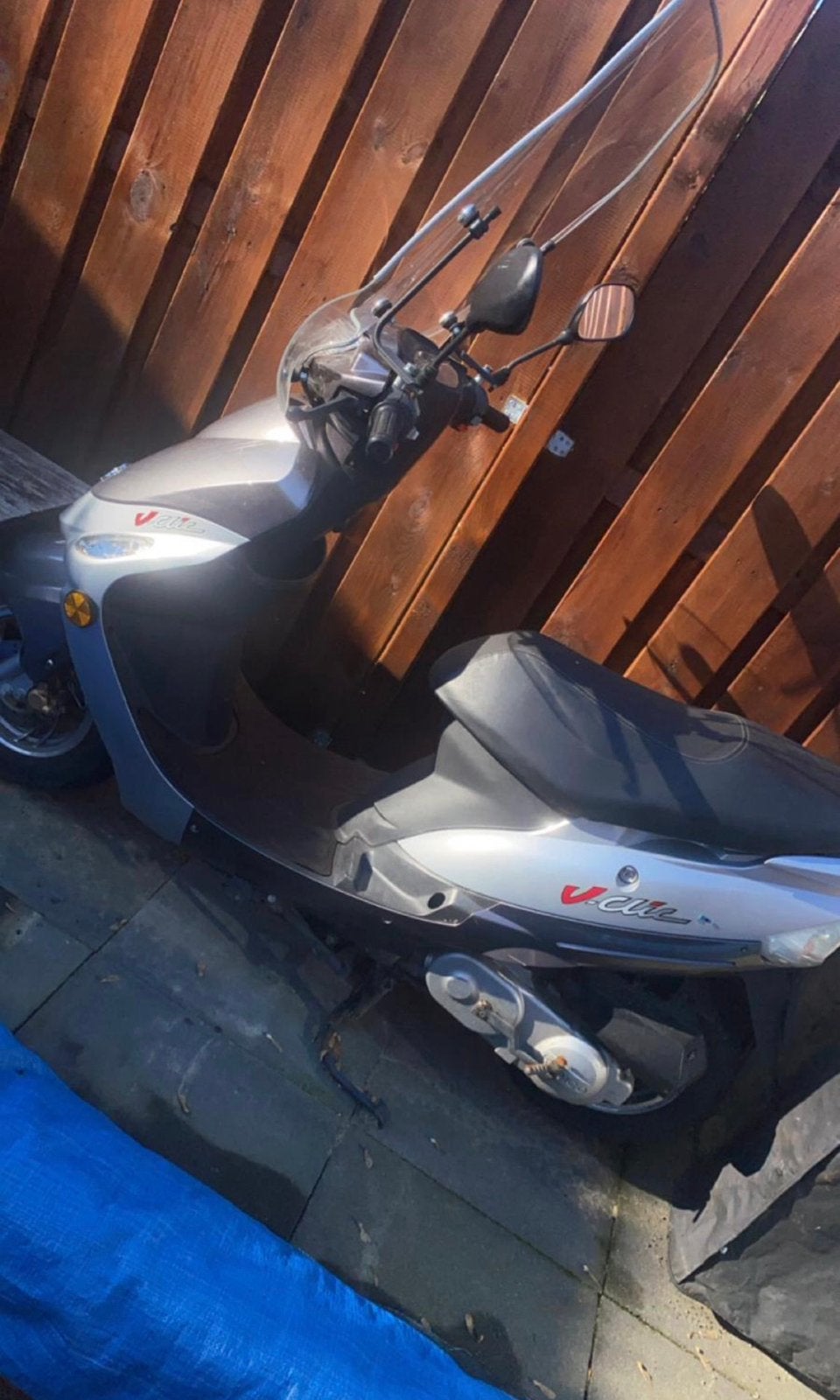 V-clic, Fietsen en Brommers, Snorfietsen en Snorscooters, Ophalen of Verzenden, Gebruikt, Benzine, Peugeot