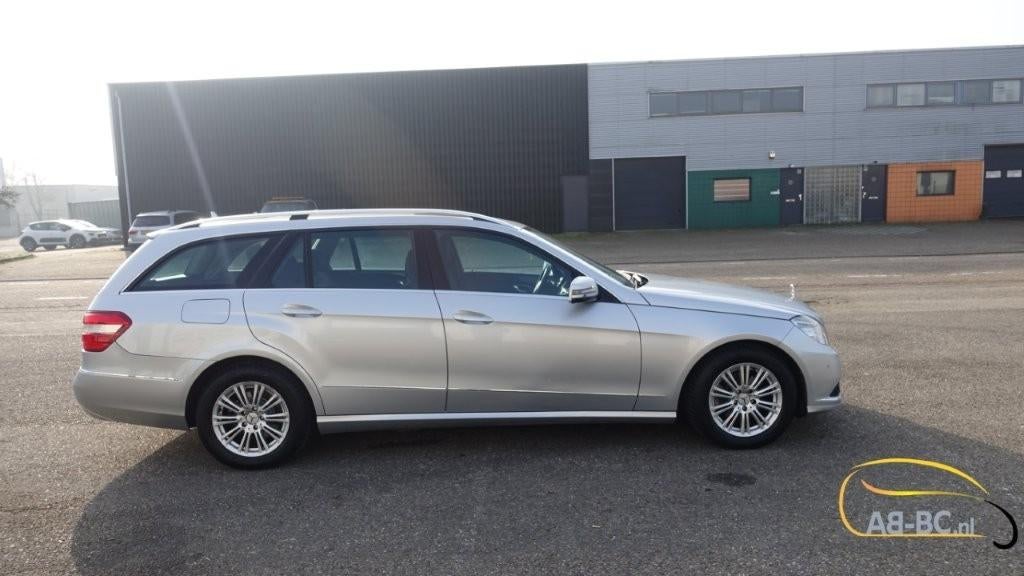 Mercedes-Benz E-Klasse E220 CDI BE Estate Aut7 2012 Grijs, Auto's, Mercedes-Benz, Automaat, Euro 5, Diesel, 170 pk