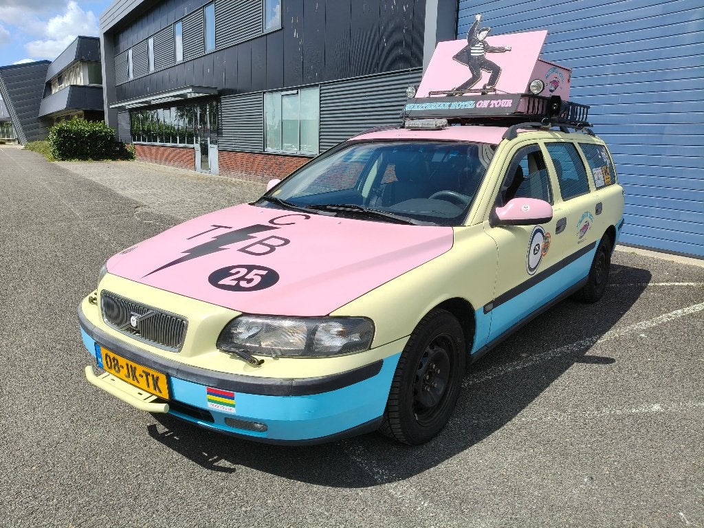 Volvo V70 2.4 170PK 2002 Carbagerun + extra set velgen, Auto's, Volvo, Voorwielaandrijving, Stof, Zwart, Beige
