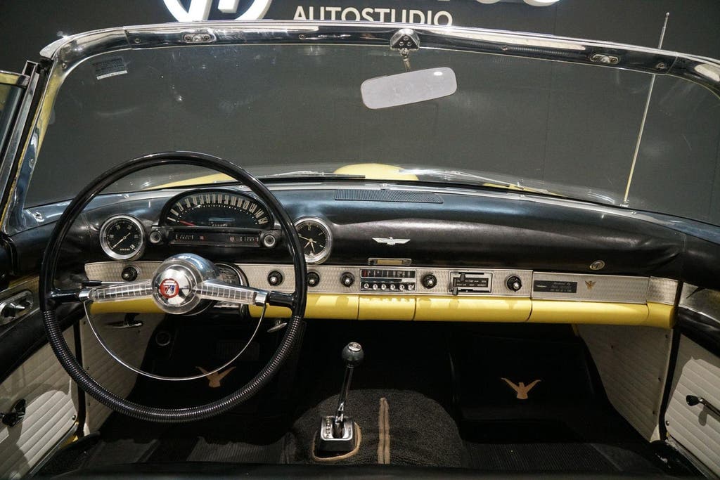 Ford Thunderbird CONVERTIBLE 4.8 V8 AUT. + HARDTOP, foto 2