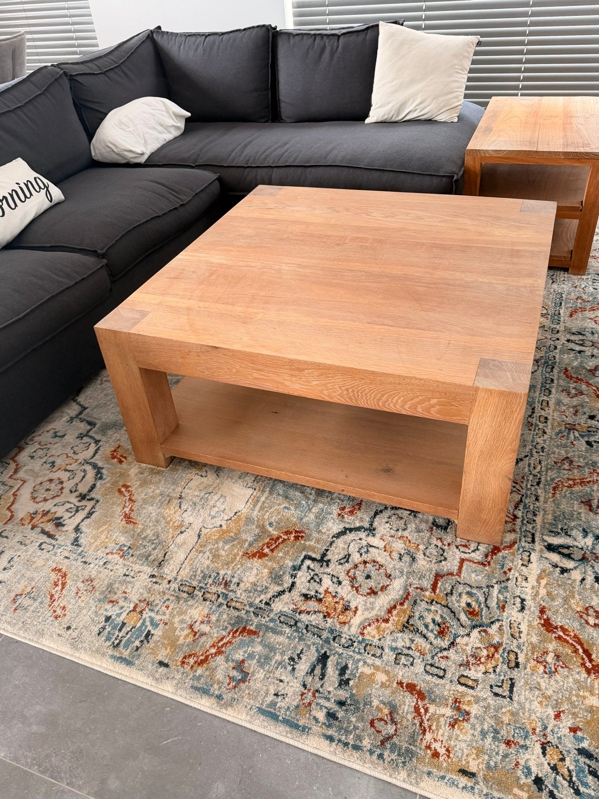 Massief eiken salontafel 1x1m, 45cm hoog, Ophalen, Gebruikt, 50 tot 100 cm, 5 – 50