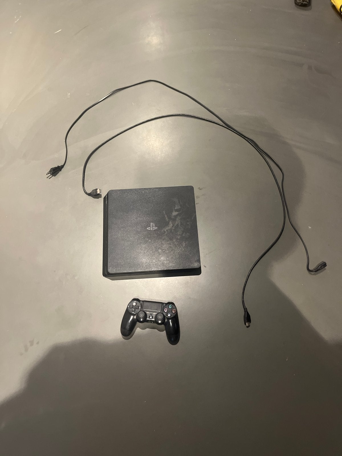 PlayStation 4 Slim met controller en bedrading, Verzenden, Gebruikt, Met 1 controller, Slim