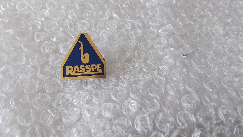Speldje rasspe saxofoon, Verzamelen, Speldjes, Pins en Buttons, Ophalen of Verzenden, Zo goed als nieuw, Overige onderwerpen
