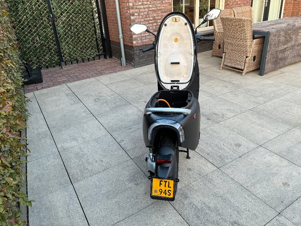 Foto 19 van LA Souris  S1 Scooter BJ 2025 zonderAccu Loop of Sloop€550