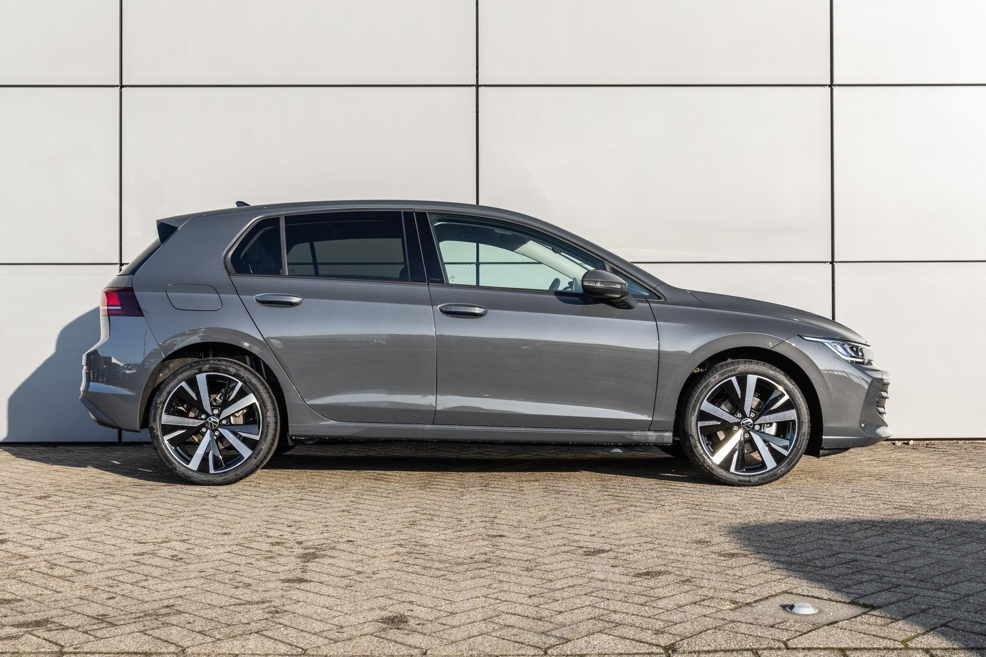 Volkswagen Golf 1.5 TSI 115pk Life Edition | 18" Velgen | Tr, Voorwielaandrijving, 12 maanden, Stof, 1498 cc
