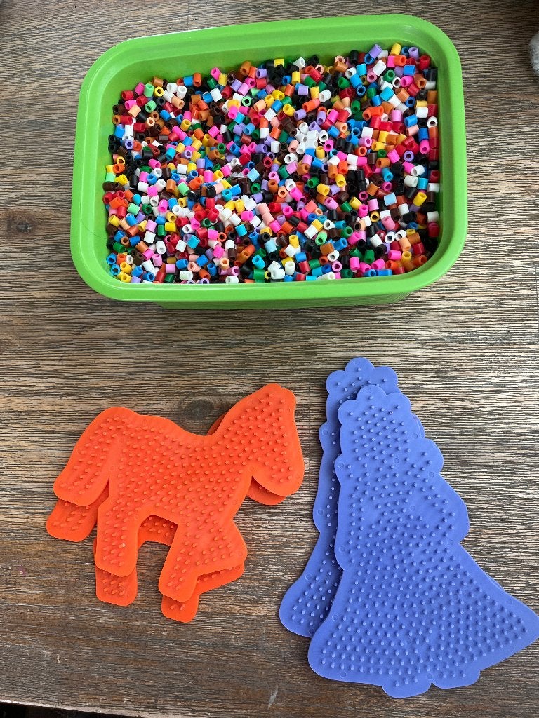 Strijkkralen en sjablonen, Kinderen en Baby's, Ophalen of Verzenden, Zo goed als nieuw, Knutselen