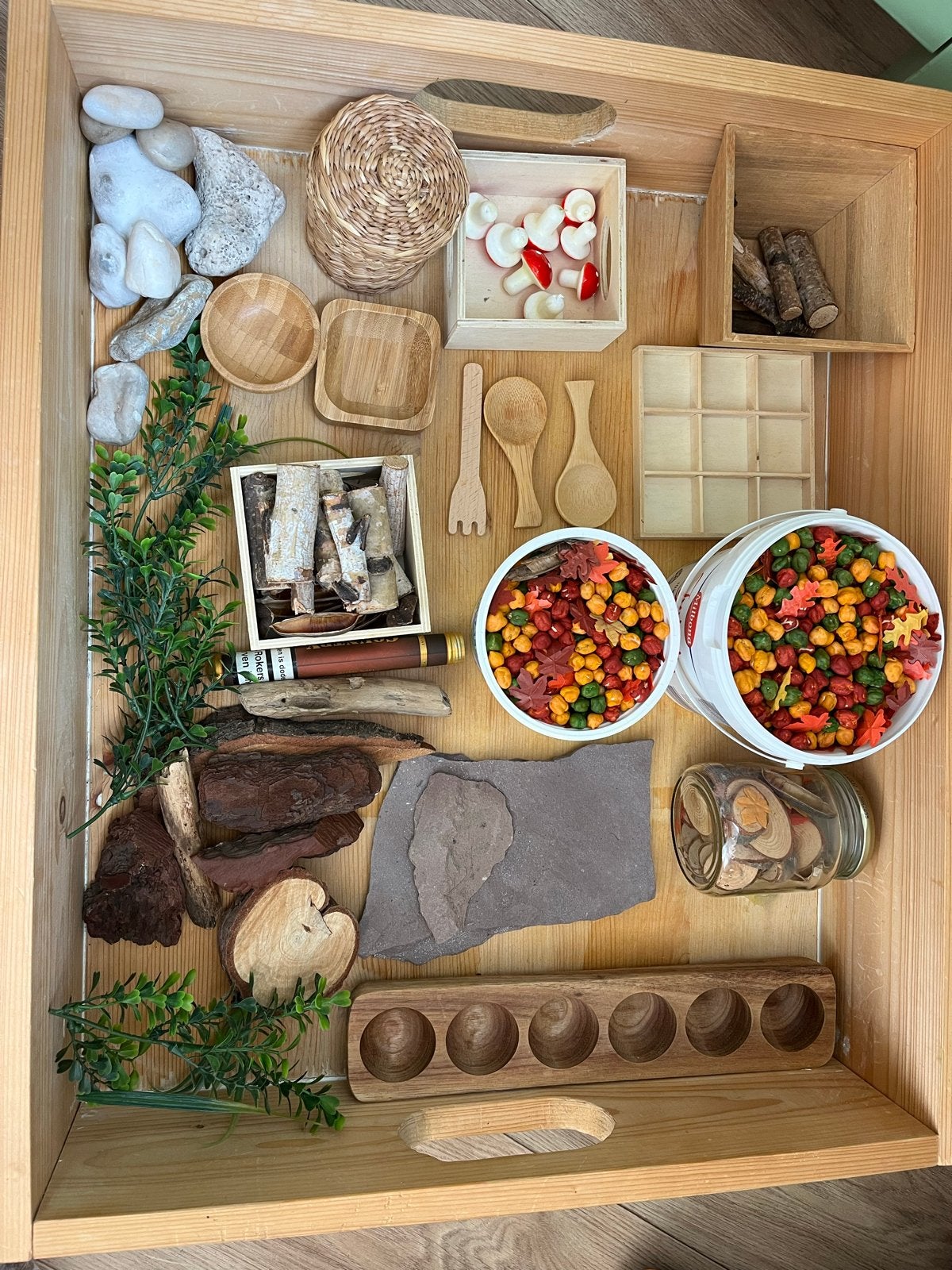 Sensorische Speelbak met Natuurlijke Materialen, Ophalen of Verzenden, Zo goed als nieuw, Knutselen