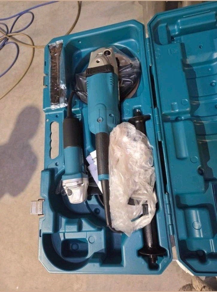 Makita Haakse Slijper set GA7020R in Koffer - Nieuw, Ophalen of Verzenden, Nieuw, 1000 watt of meer, Haakse handslijpmachine