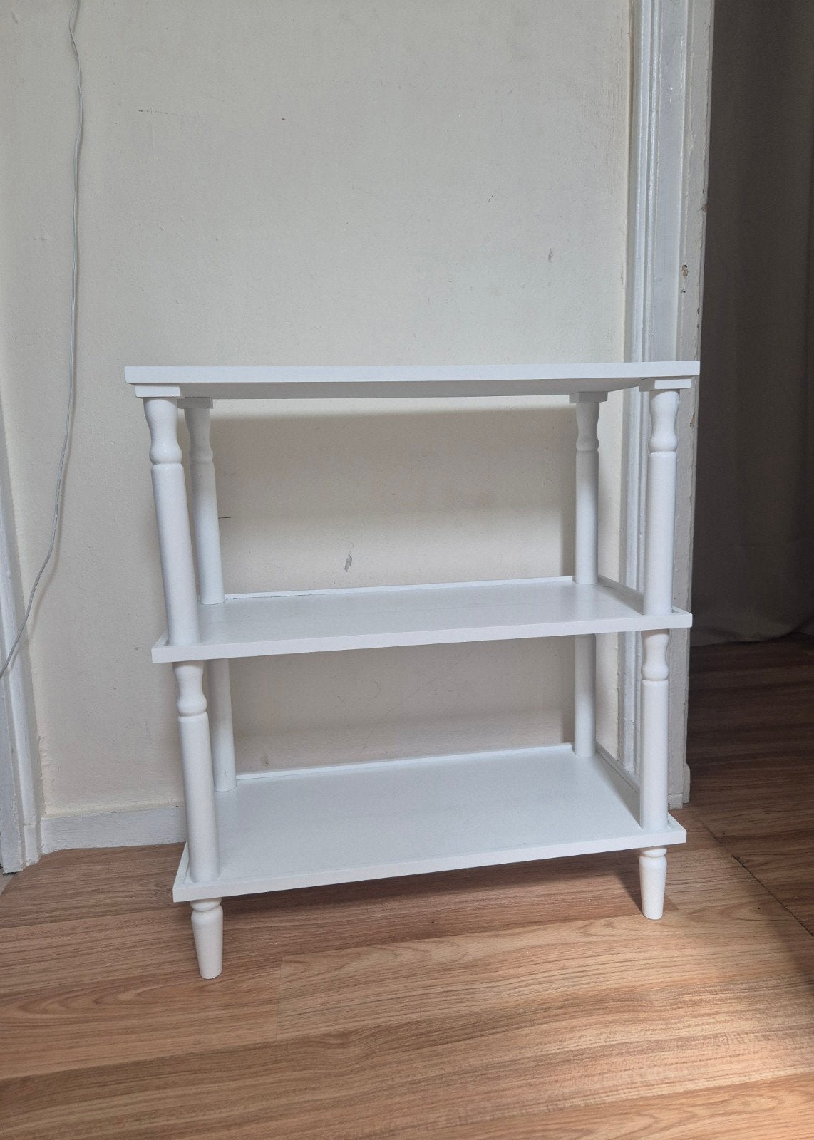 Witte Bijzettafel / Sidetabel. 58x28x65 cm, Ophalen, Minder dan 55 cm, Rond, Zo goed als nieuw