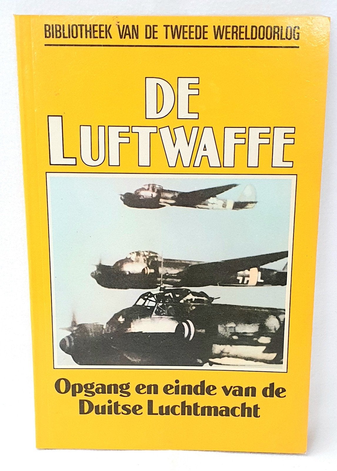 Bibliotheek van WWII De Luftwaffe Geschiedenis Boek met Foto, Tweede Wereldoorlog, Alfred Price, Ophalen of Verzenden, Zo goed als nieuw