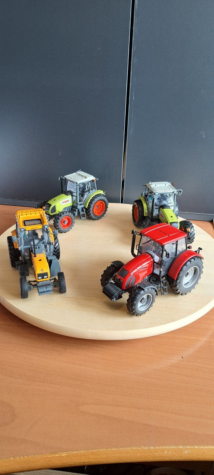 Partij verbouwde trekkers Claas Renault Zetor, Ophalen of Verzenden, Gebruikt, Tractor of Landbouw, Universal Hobbies