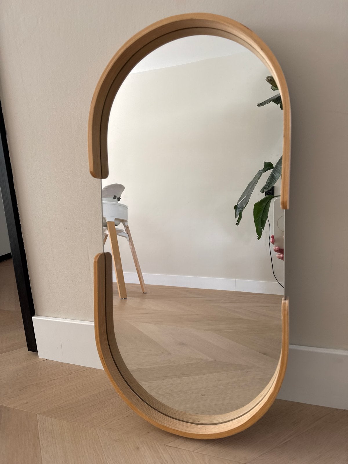 Stijlvolle ovale spiegel met houten frame, Huis en Inrichting, Woonaccessoires | Spiegels, Ophalen, Minder dan 50 cm, 100 tot 150 cm