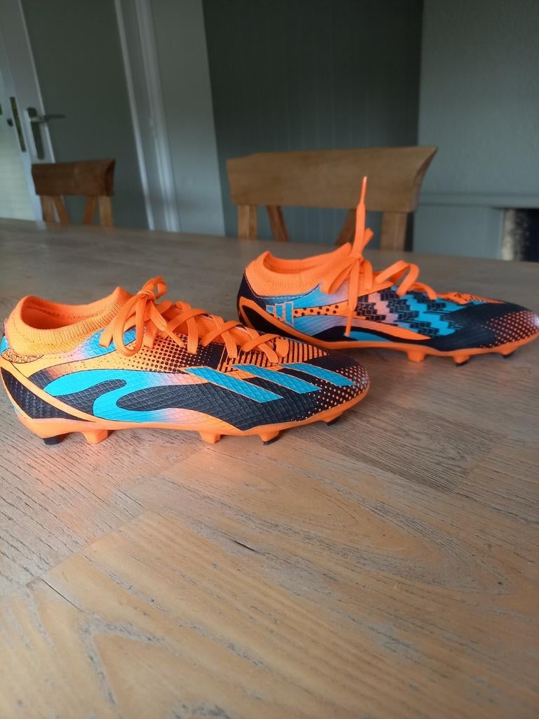 Adidas Messi voetbal schoen, Sport en Fitness, Voetbal, Maat XS of kleiner, Ophalen of Verzenden, Nieuw, Schoenen