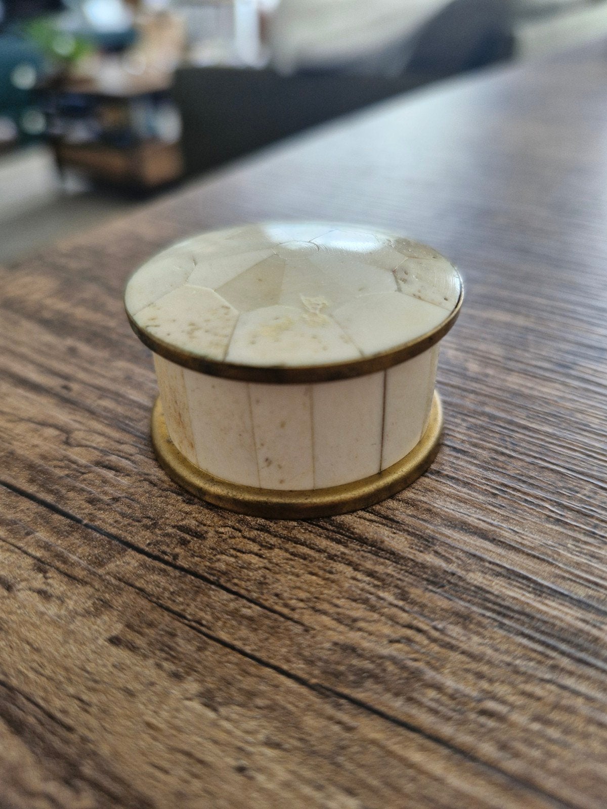 Messing Pillendoosje met inlay - rond., Ophalen of Verzenden