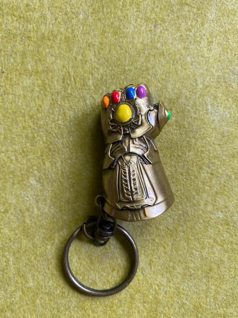 Marvel Avengers Infinity Gauntlet Sleutelhanger, Verzamelen, Ophalen of Verzenden, Zo goed als nieuw