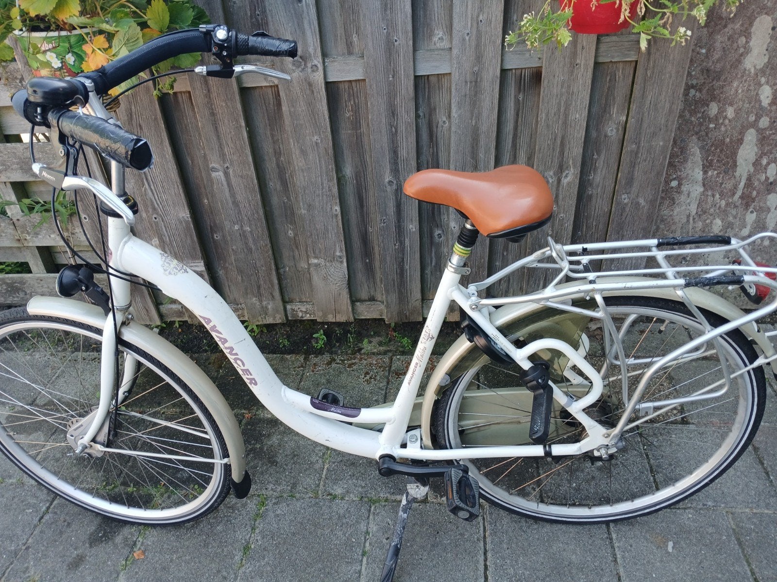 Avancer Damesfiets met lage instap en versnellingen, Fietsen en Brommers, Fietsen | Dames | Damesfietsen, Gebruikt, Velgrem, Versnellingen