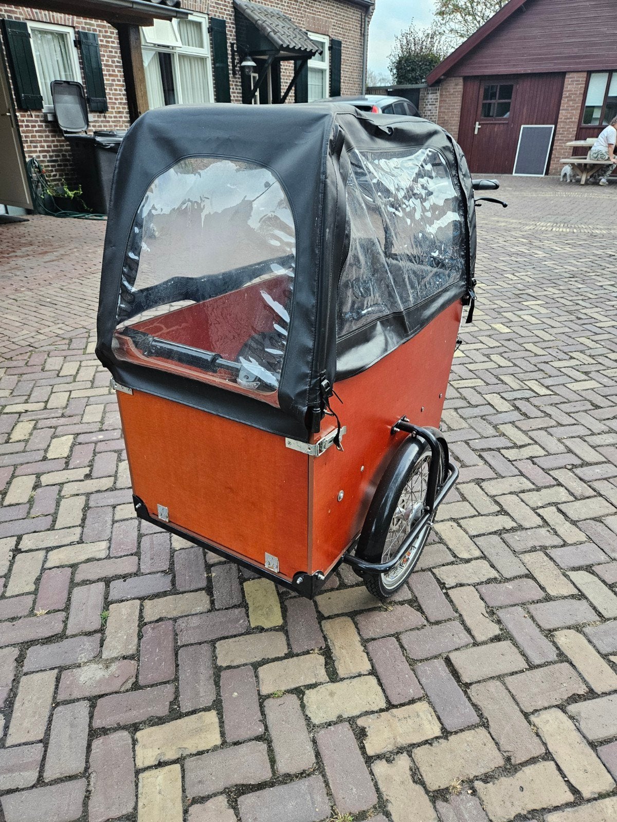 BABBOE BIG-E / DOG-E Elektrische Bakfiets met Huif, Fietsen en Brommers, Fietsen | Bakfietsen, 4 kinderen of meer, Gebruikt, Huif