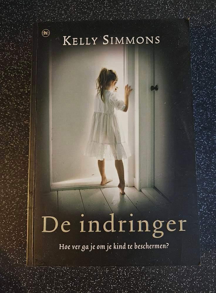 indringer   (rb, Boeken, Thrillers, Gelezen, Ophalen of Verzenden