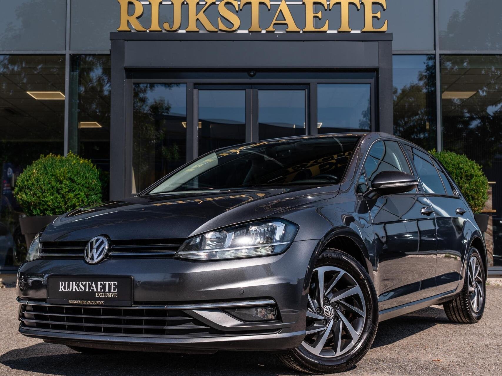 Volkswagen Golf 1.4 TSI Comfortline|ACC|SFEER|CAMERA|CARPLAY, Gebruikt, 4 cilinders, Met garantie (alle), Automatische klimaatregeling