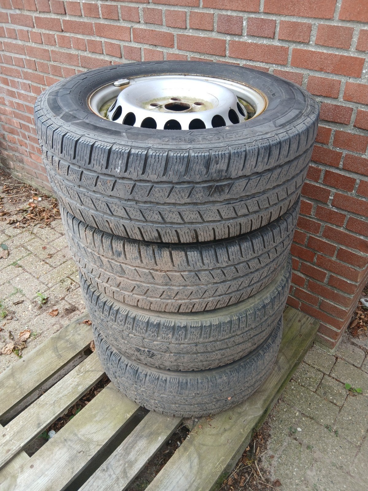Winterbanden op velg volkswagen Crafter 5x120, Auto-onderdelen, Banden en Velgen, Ophalen, 16 inch, ., Banden en Velgen
