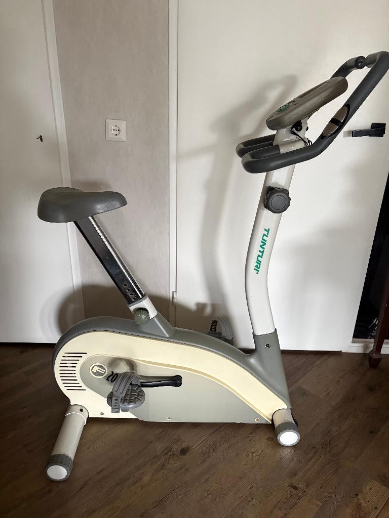 Hometrainer  Tunturi F200, Ophalen, Zo goed als nieuw, Kunststof, Hometrainer