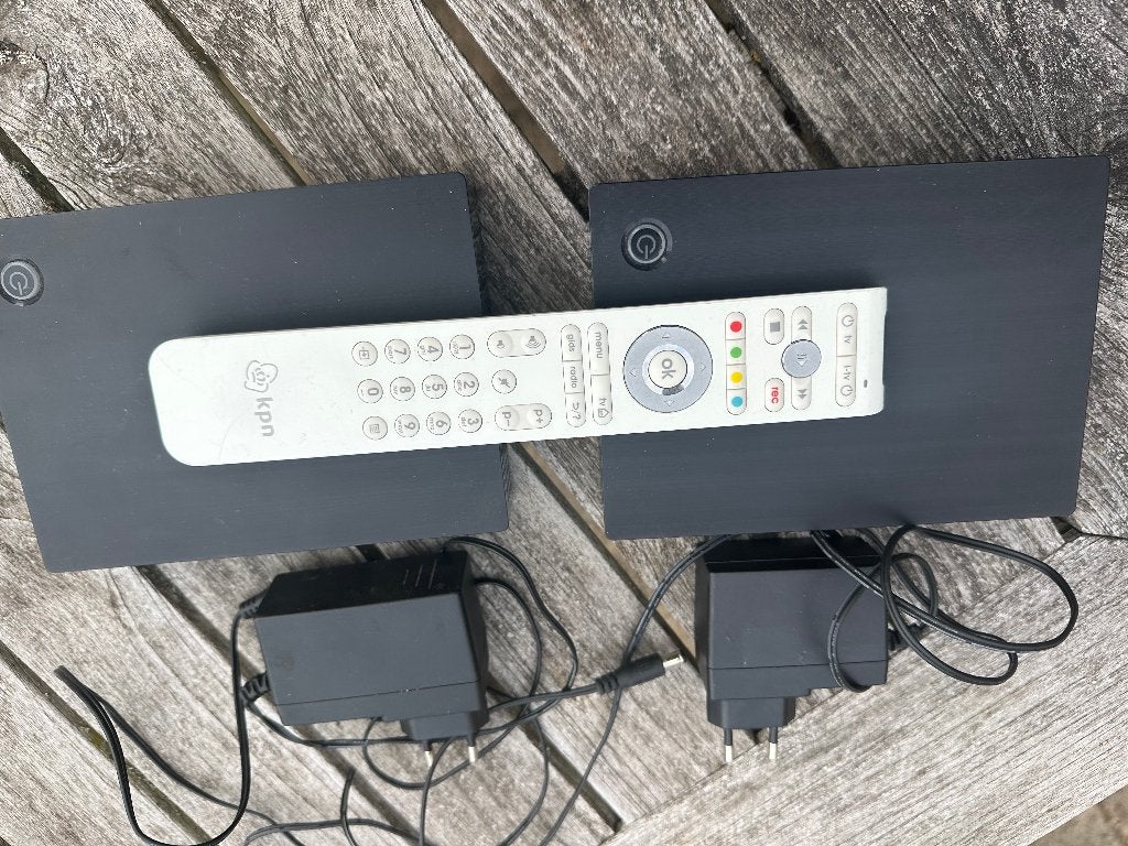 2x TV-ontvanger kpn (HMB2260 v2) en 1x KPN afstandsbediening, Ophalen of Verzenden, Tv