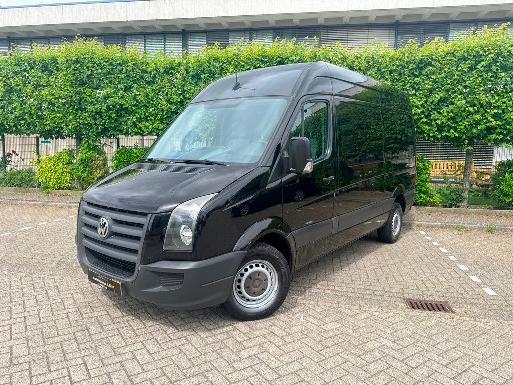 Volkswagen Crafter 35 2.5 TDI L2H2 NAP APK AIRCO 3 PERSOON T, Auto's, Achterwielaandrijving, Gebruikt, Volkswagen, Zwart