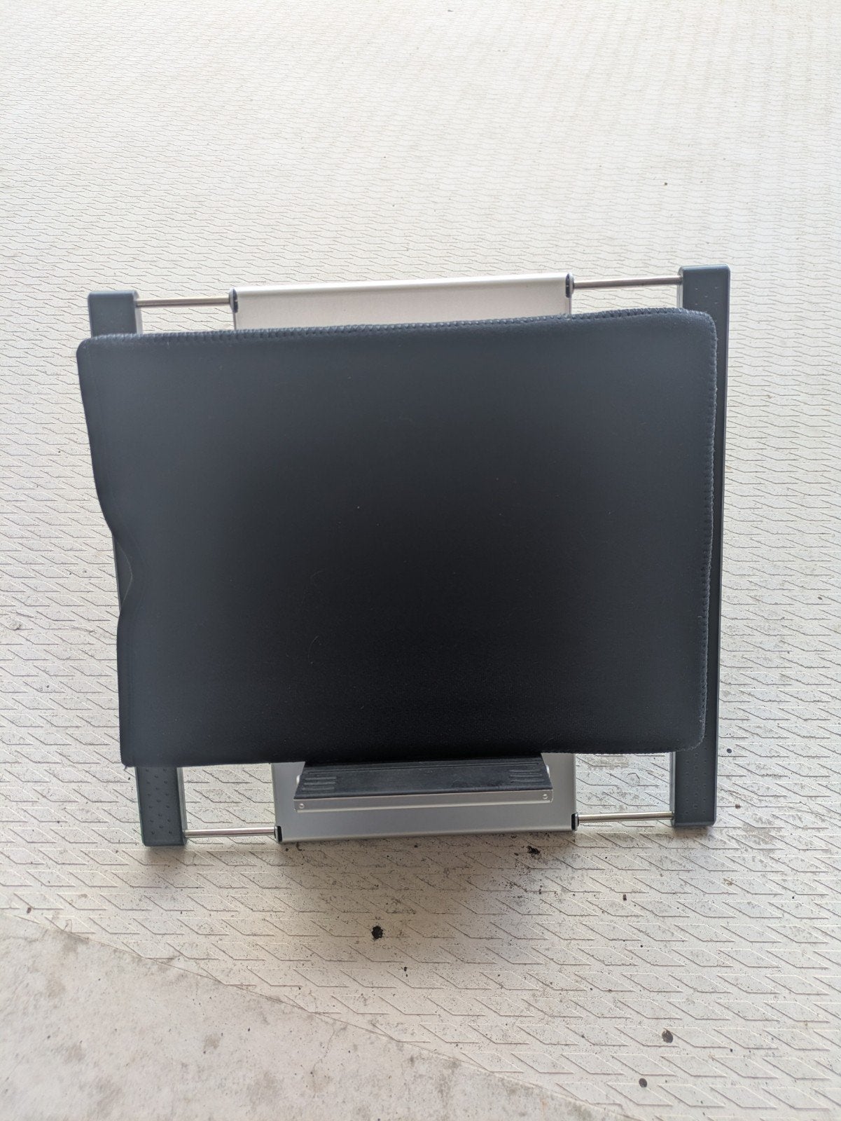 Inklapbare laptopstandaard voor ergonomisch werken, Ophalen of Verzenden, Zo goed als nieuw, In hoogte verstelbaar