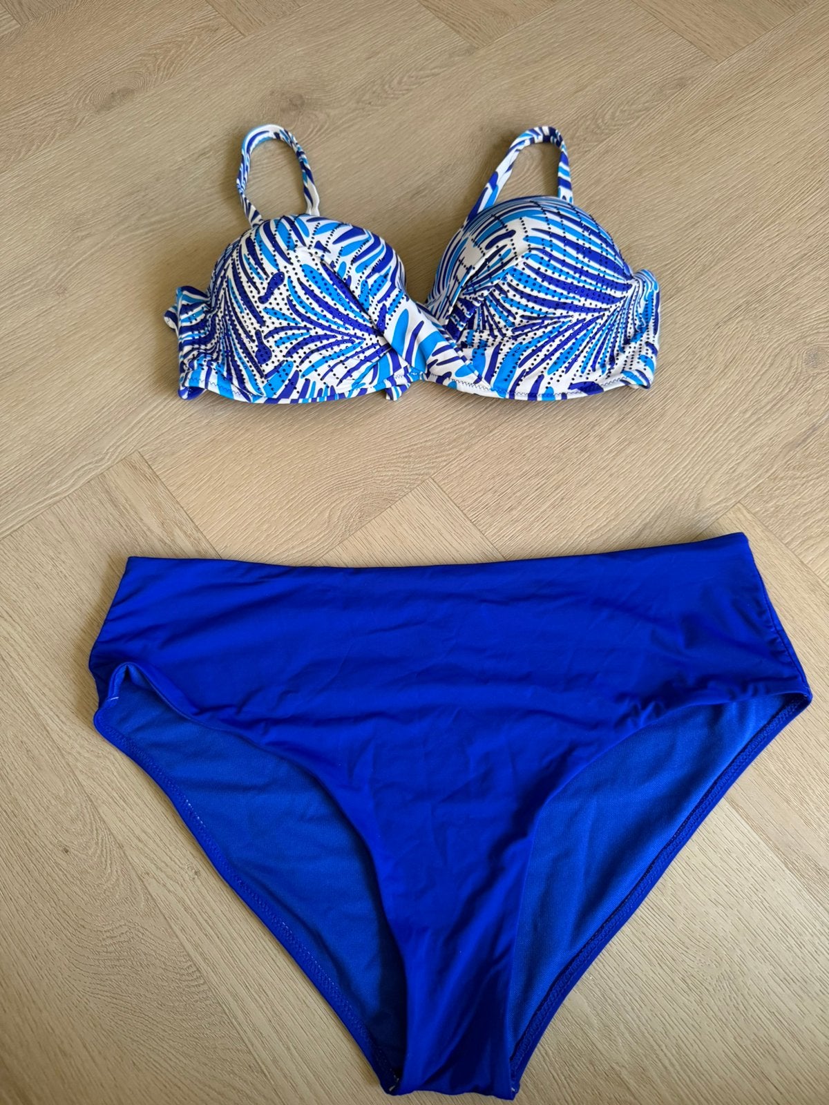 Blauwe bikini, Kleding | Dames, Ophalen of Verzenden, Zo goed als nieuw, Blauw, Bikini