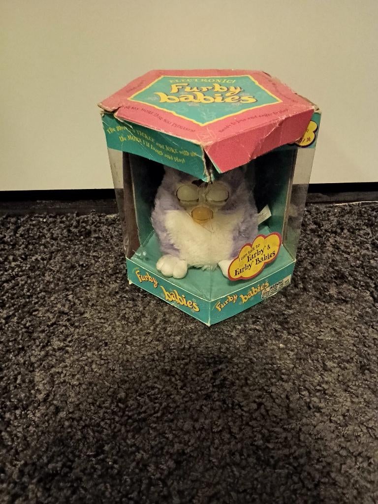Furby baby Purple Stripes Engels werkend in doos, Verzenden, Zo goed als nieuw