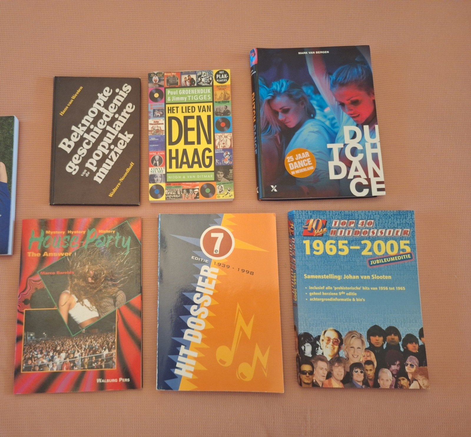 6 boeken o.a. het lied van Den haag, Dutch Dance, Boeken, Ophalen of Verzenden