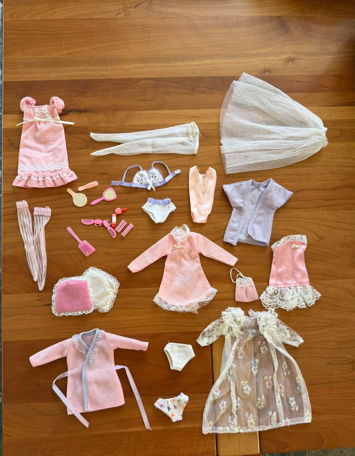 VINTAGE Barbie lingerie jaren 70-90, Ophalen of Verzenden, Zo goed als nieuw, 104 of kleiner, Meisje